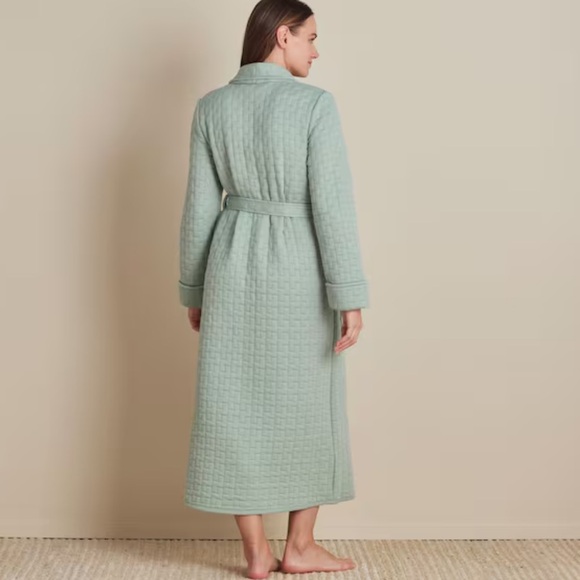 New Women's Small
Cotton Robe The Company Store
Air Layer- Light Green - Picture 6 of 11